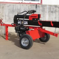 Picadora de troncos profesional para limpieza de terrenos en Concepción.