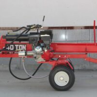 Picadora de troncos profesional para limpieza de terrenos en Temuco.